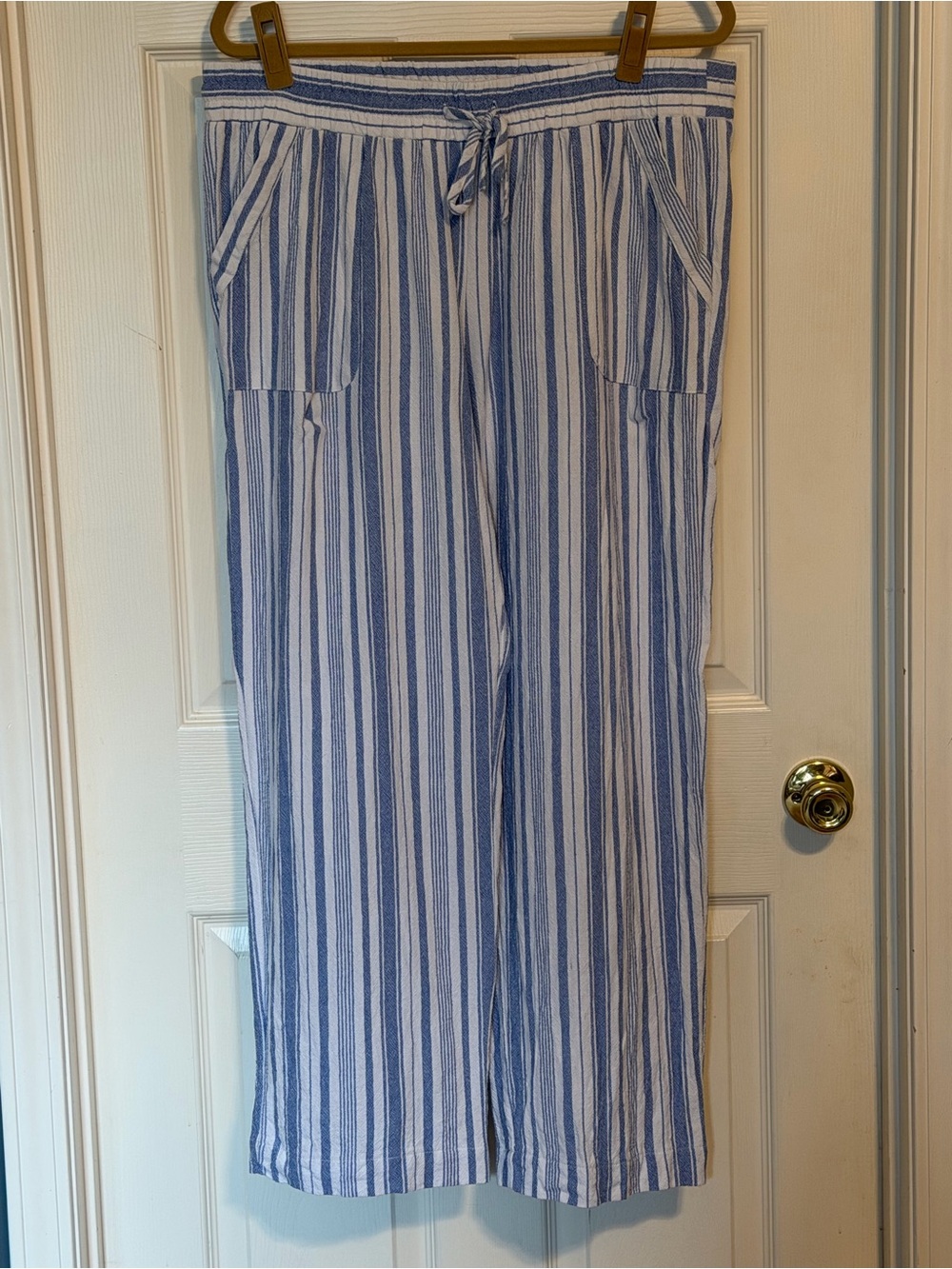 Women's Blue & White Striped Wide-Leg Pants